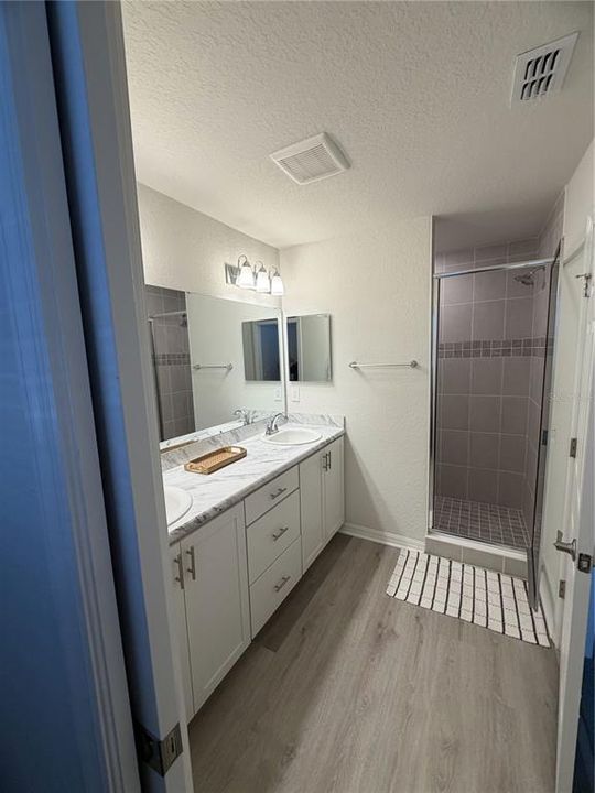 For Rent: $2,350 (3 beds, 2 baths, 3485 Square Feet)