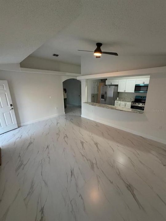 В аренду: $2,395 (3 спален, 2 ванн, 1446 Квадратных фут)