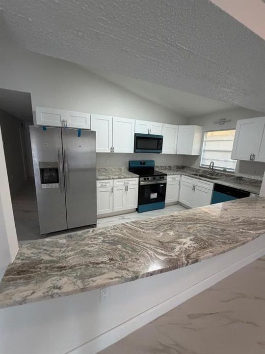 В аренду: $2,395 (3 спален, 2 ванн, 1446 Квадратных фут)