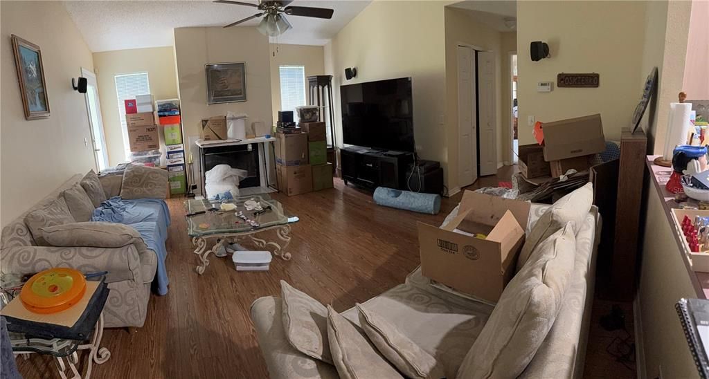 Activo con contrato: $280,000 (3 camas, 2 baños, 1285 Pies cuadrados)