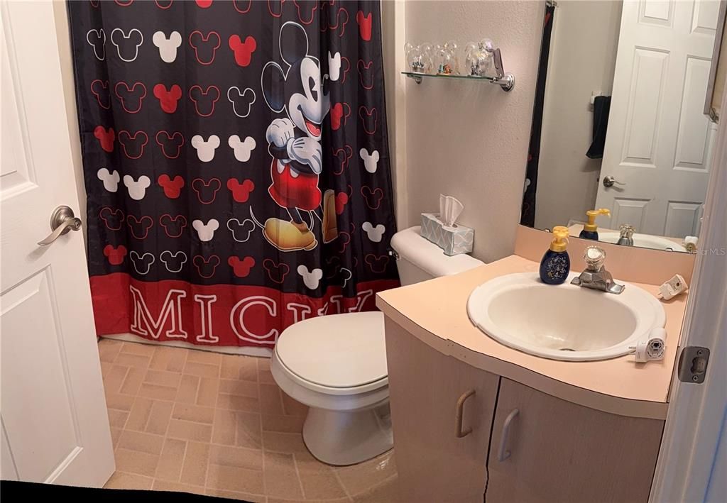 Activo con contrato: $280,000 (3 camas, 2 baños, 1285 Pies cuadrados)