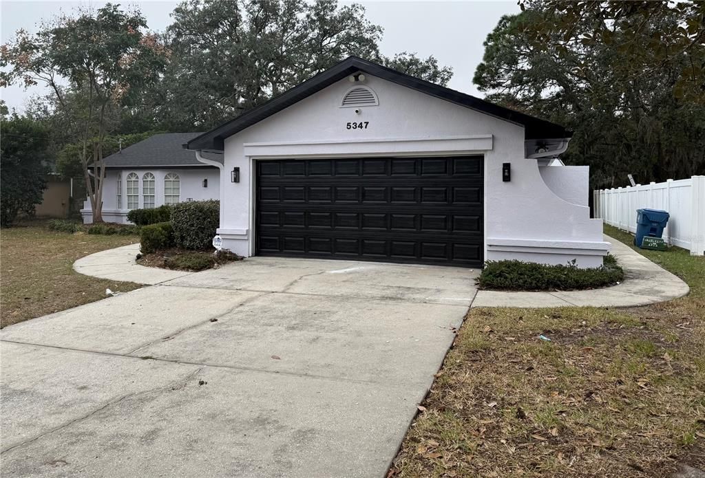 For Sale: $320,000 (3 beds, 2 baths, 1523 Square Feet)