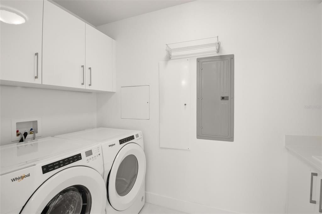 For Sale: $3,000,000 (2 beds, 3 baths, 2006 Square Feet)