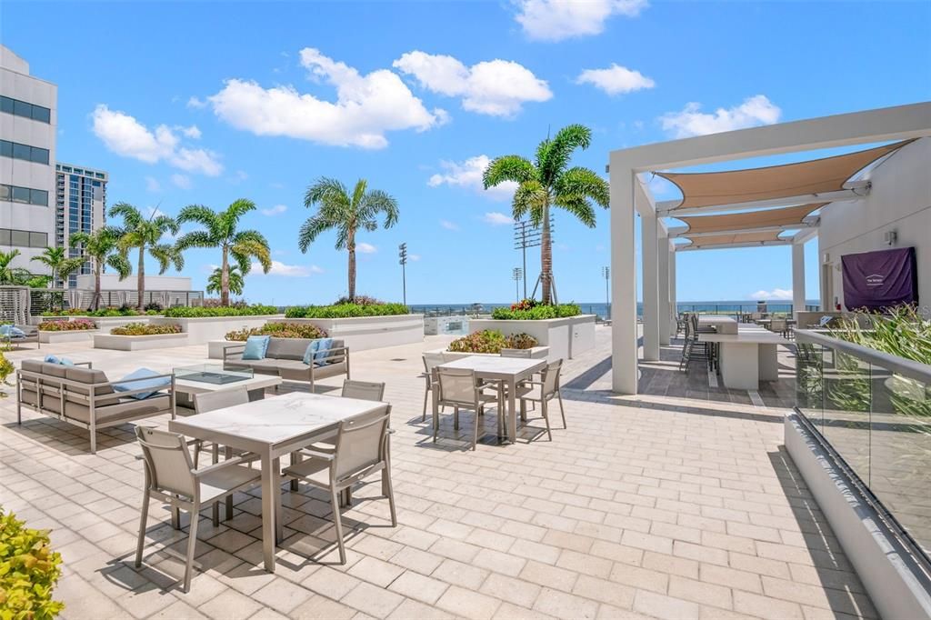 For Sale: $3,000,000 (2 beds, 3 baths, 2006 Square Feet)