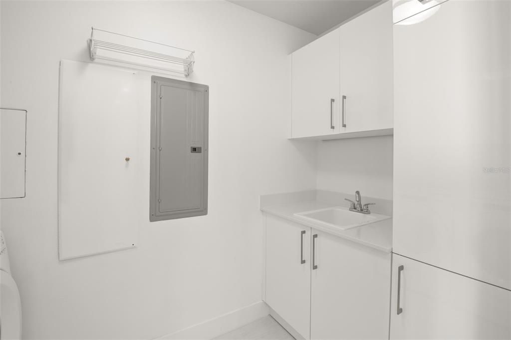 For Sale: $3,000,000 (2 beds, 3 baths, 2006 Square Feet)