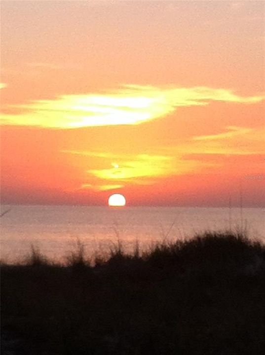 For Sale: $298,000 (1 beds, 1 baths, 436 Square Feet)