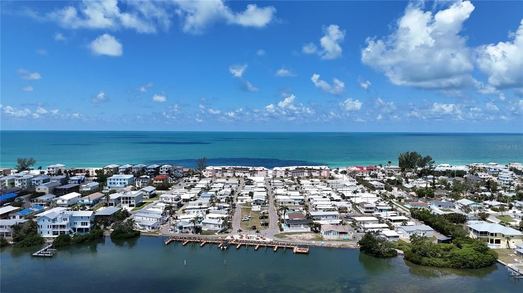 For Sale: $298,000 (1 beds, 1 baths, 436 Square Feet)