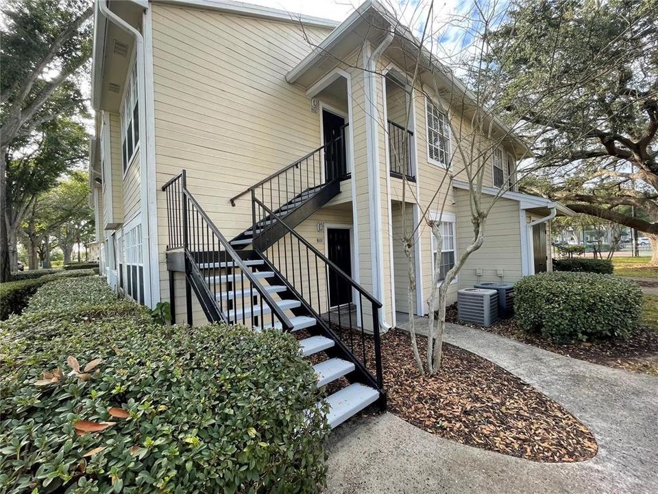 出租: $1,550 (2 贝兹, 2 浴室, 836 平方英尺)