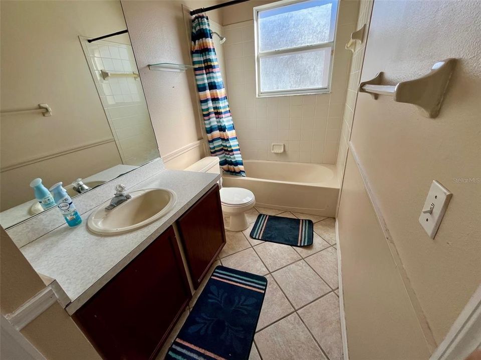 For Rent: $1,800 (4 beds, 3 baths, 2318 Square Feet)