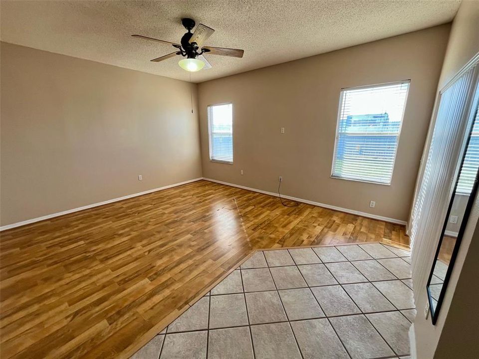 For Rent: $1,800 (4 beds, 3 baths, 2318 Square Feet)