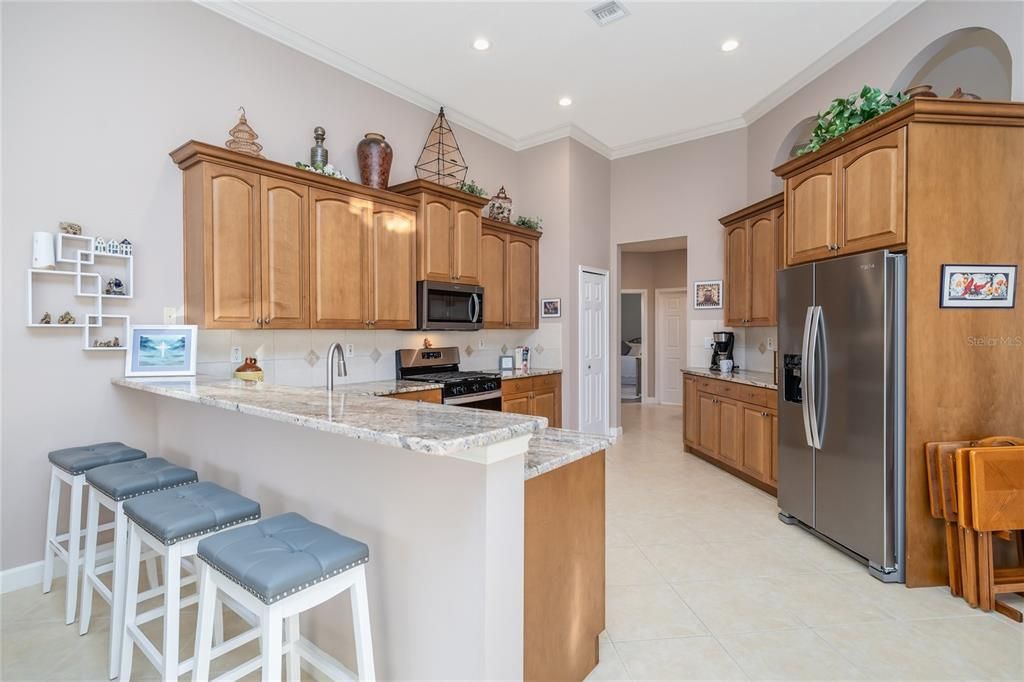 En Venta: $575,000 (4 camas, 3 baños, 2656 Pies cuadrados)