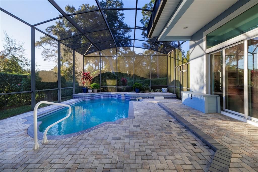 En Venta: $575,000 (4 camas, 3 baños, 2656 Pies cuadrados)