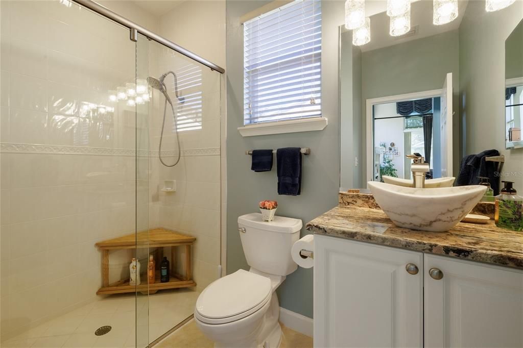 En Venta: $575,000 (4 camas, 3 baños, 2656 Pies cuadrados)