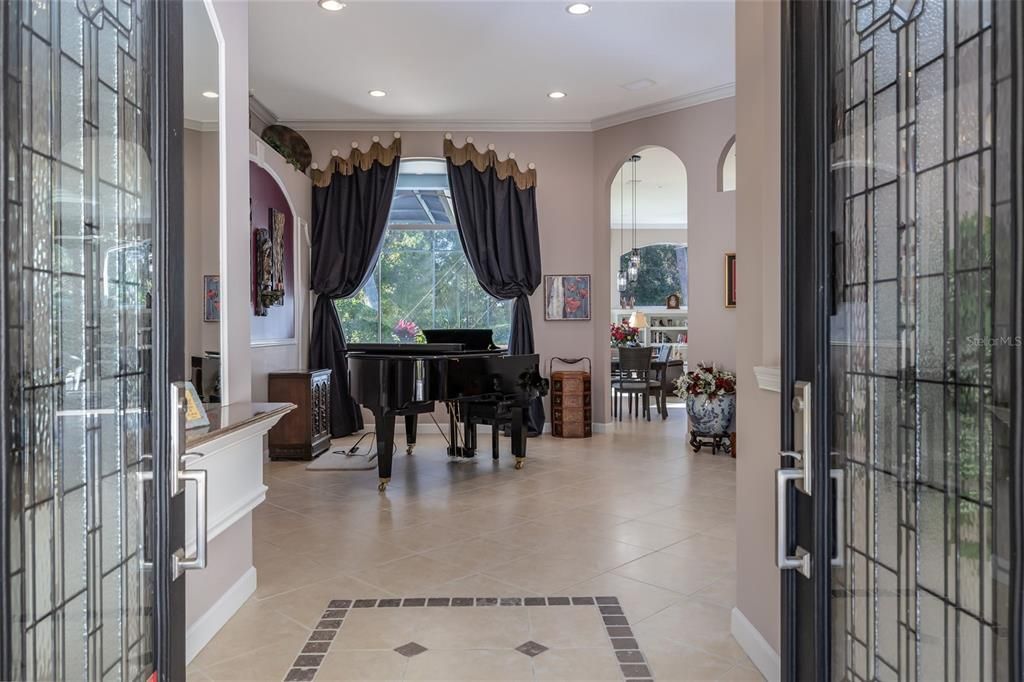 En Venta: $575,000 (4 camas, 3 baños, 2656 Pies cuadrados)