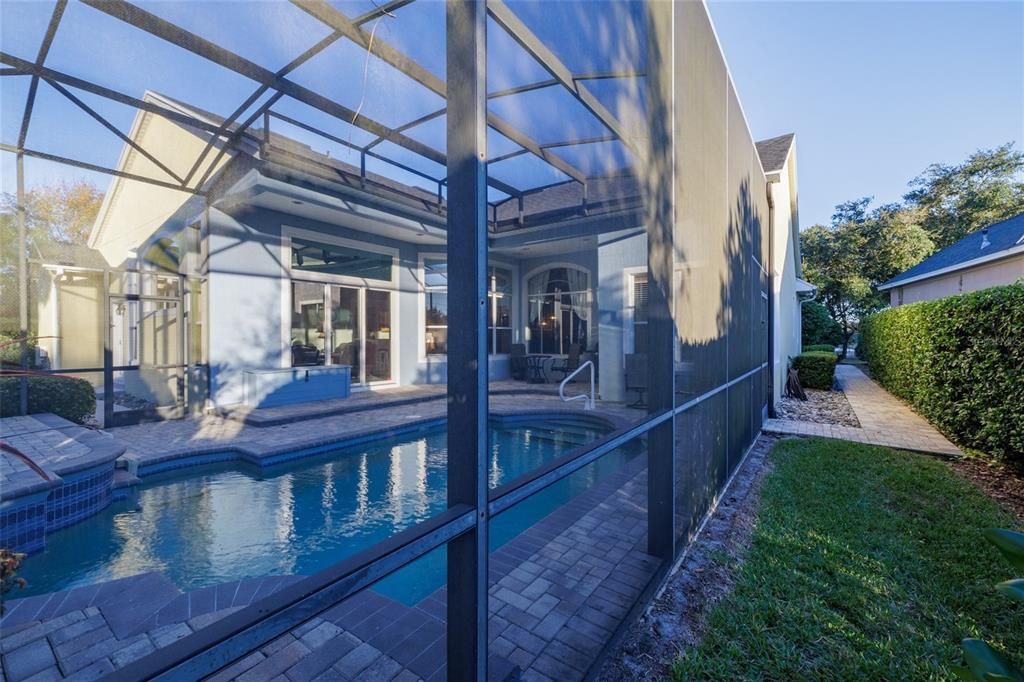 En Venta: $575,000 (4 camas, 3 baños, 2656 Pies cuadrados)