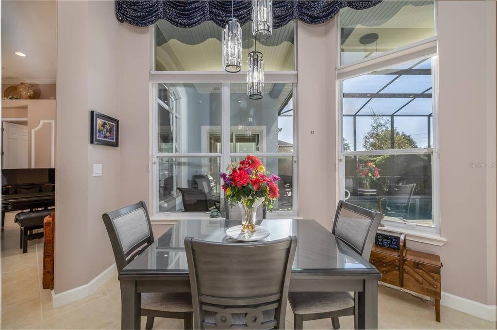 En Venta: $575,000 (4 camas, 3 baños, 2656 Pies cuadrados)