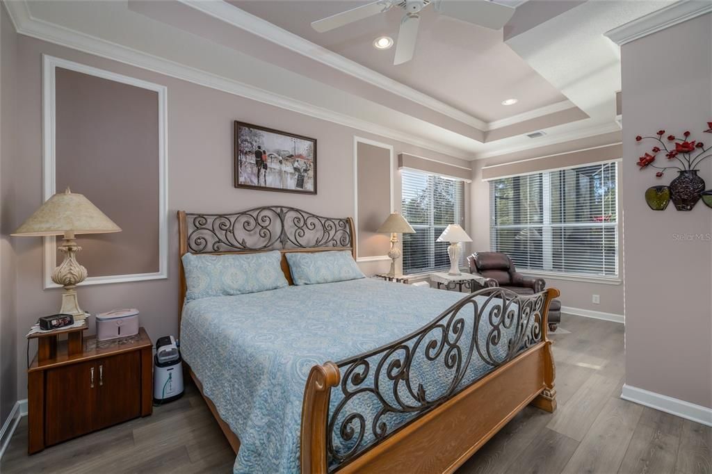 En Venta: $575,000 (4 camas, 3 baños, 2656 Pies cuadrados)