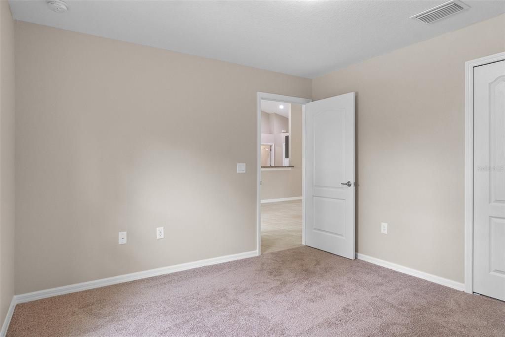 En Venta: $374,900 (4 camas, 2 baños, 2120 Pies cuadrados)