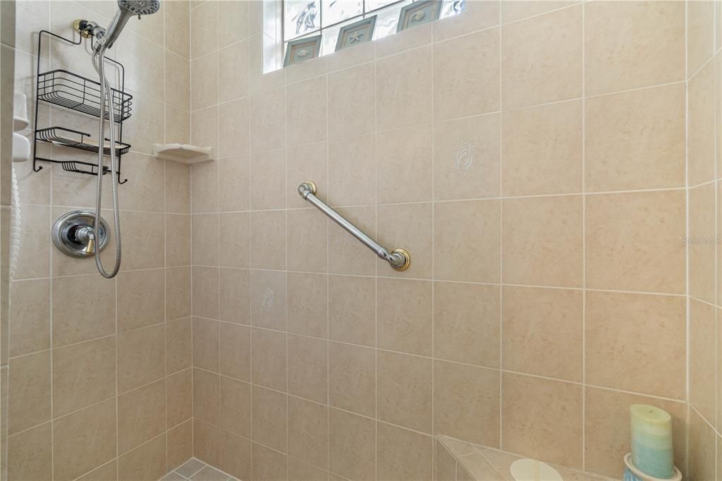 待售: $599,900 (3 贝兹, 2 浴室, 2426 平方英尺)