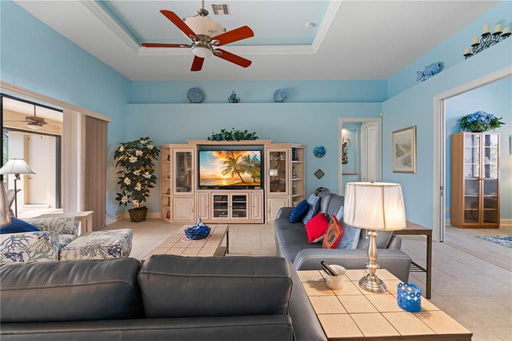 待售: $599,900 (3 贝兹, 2 浴室, 2426 平方英尺)