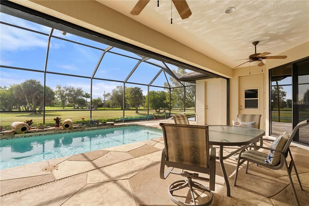 待售: $599,900 (3 贝兹, 2 浴室, 2426 平方英尺)