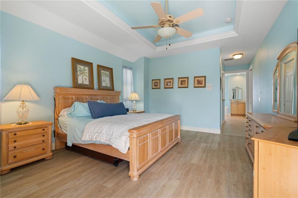 待售: $599,900 (3 贝兹, 2 浴室, 2426 平方英尺)