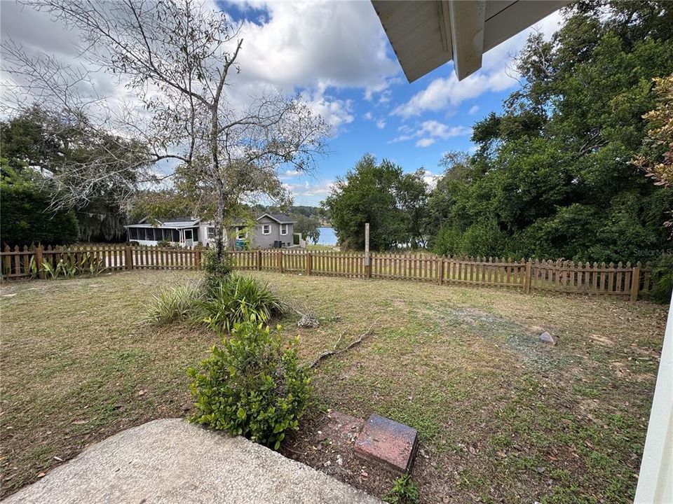 For Rent: $1,900 (3 beds, 2 baths, 1156 Square Feet)