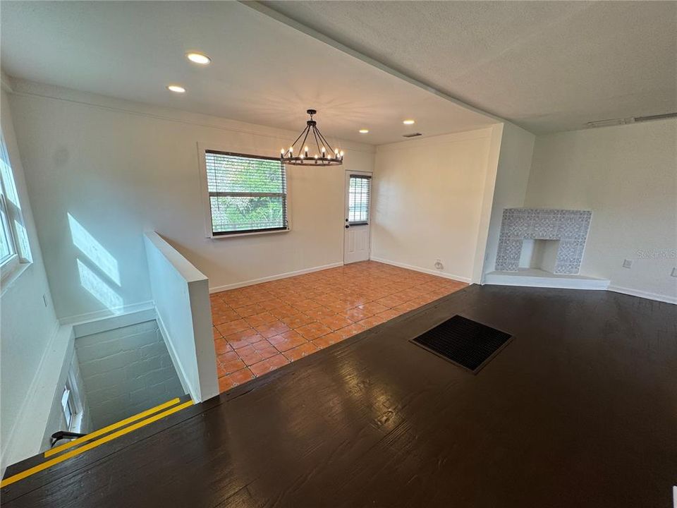 For Rent: $1,900 (3 beds, 2 baths, 1156 Square Feet)