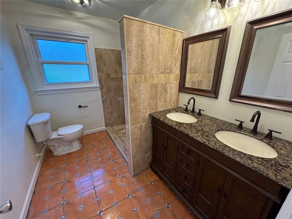 For Rent: $1,900 (3 beds, 2 baths, 1156 Square Feet)