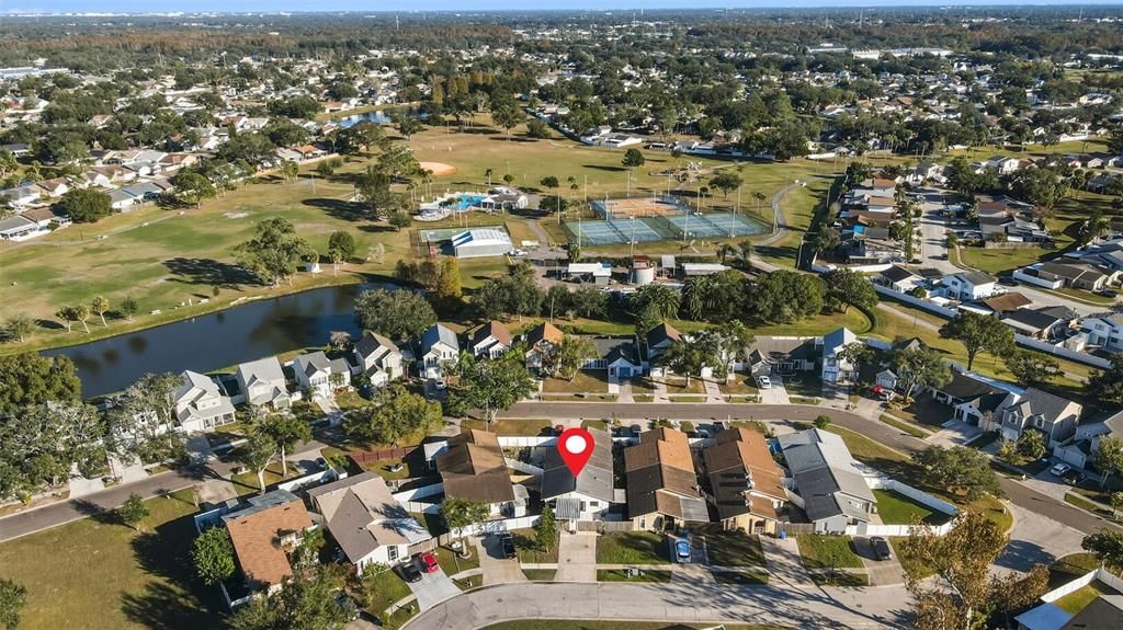 На продажу: $310,000 (2 спален, 1 ванн, 891 Квадратных фут)