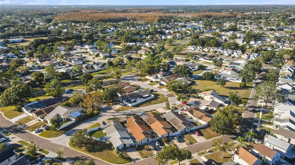 На продажу: $310,000 (2 спален, 1 ванн, 891 Квадратных фут)