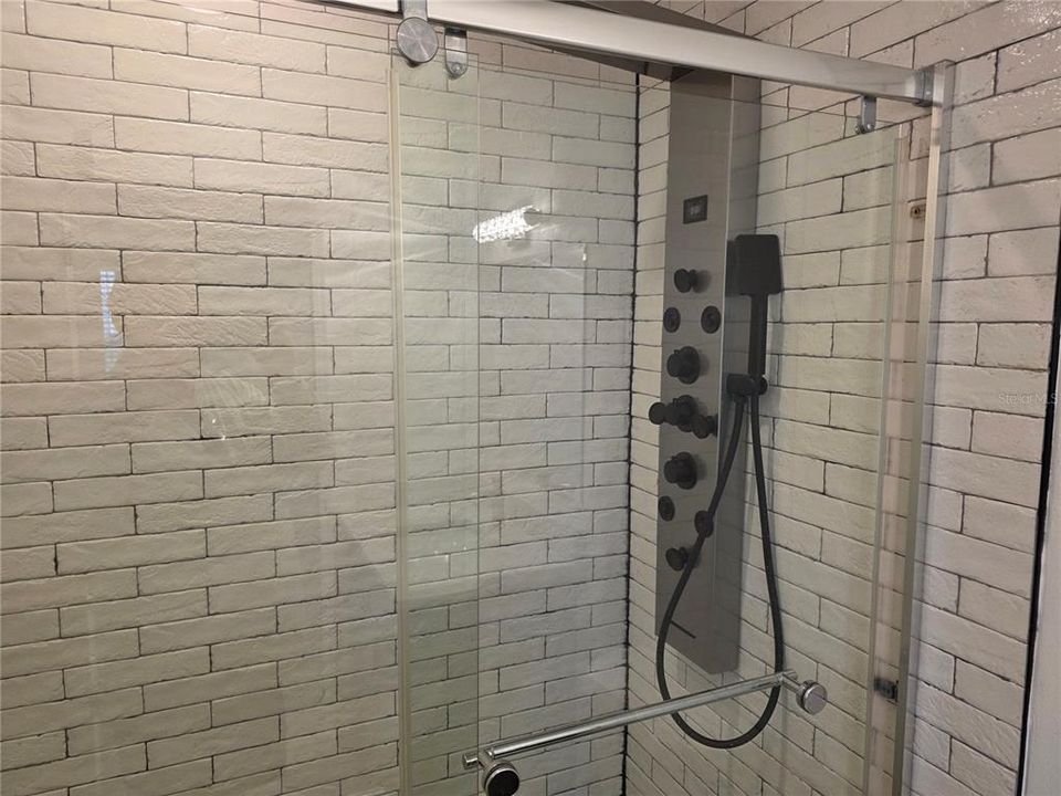 В аренду: $2,950 (2 спален, 2 ванн, 1000 Квадратных фут)