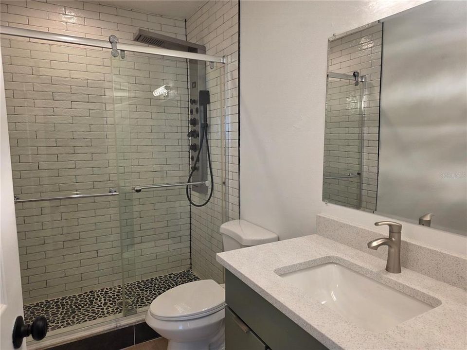 В аренду: $2,950 (2 спален, 2 ванн, 1000 Квадратных фут)