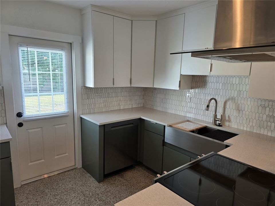 В аренду: $2,950 (2 спален, 2 ванн, 1000 Квадратных фут)