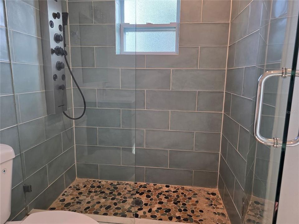 В аренду: $2,950 (2 спален, 2 ванн, 1000 Квадратных фут)