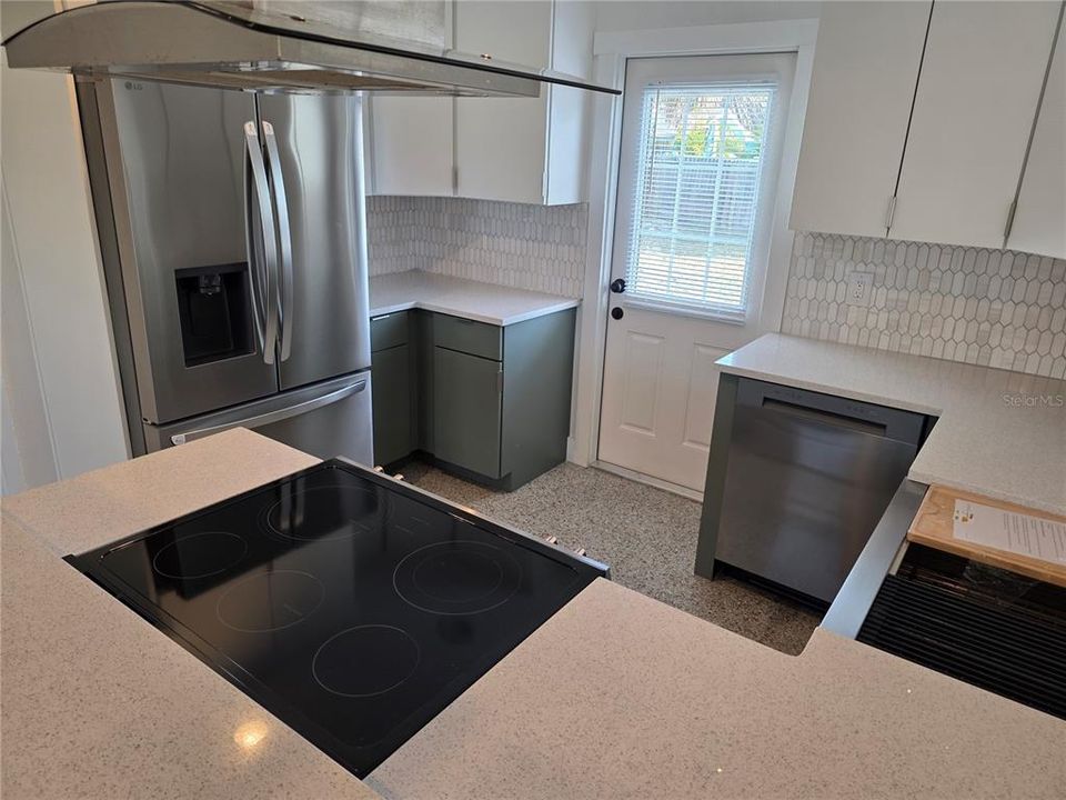 В аренду: $2,950 (2 спален, 2 ванн, 1000 Квадратных фут)