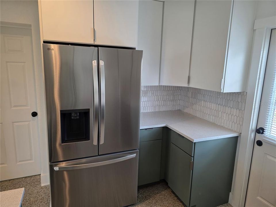 В аренду: $2,950 (2 спален, 2 ванн, 1000 Квадратных фут)