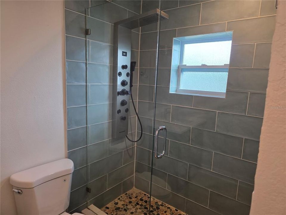 В аренду: $2,950 (2 спален, 2 ванн, 1000 Квадратных фут)