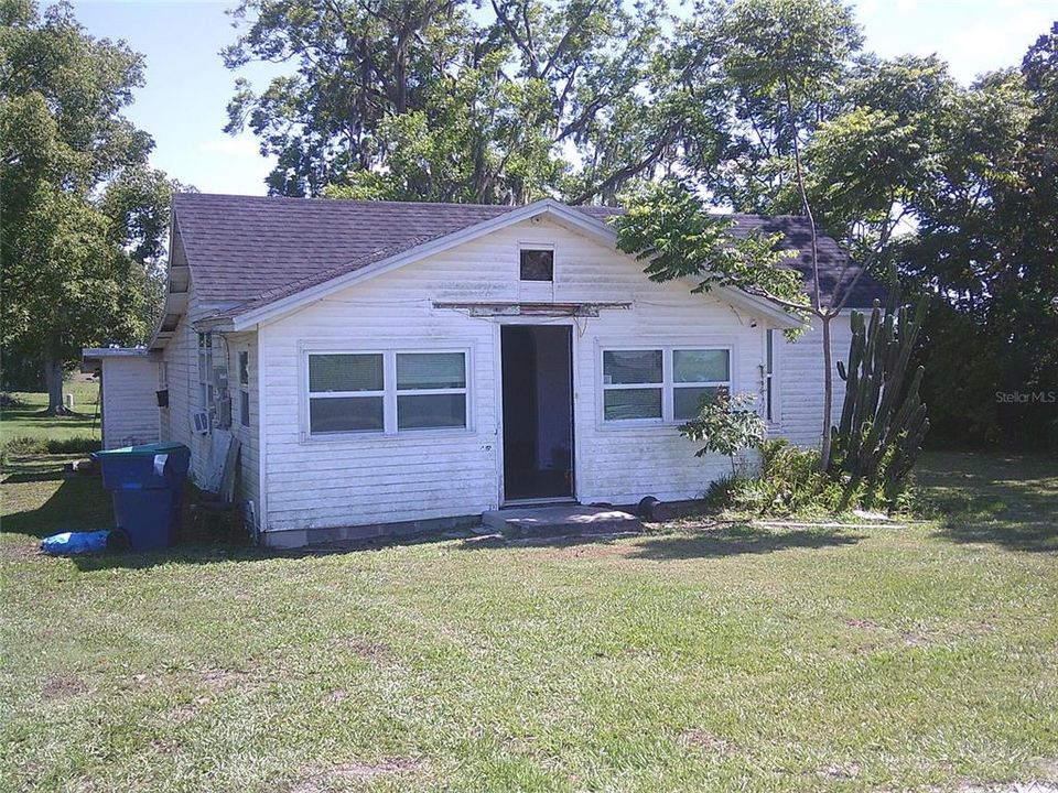 En Venta: $190,000 (0.58 acres)