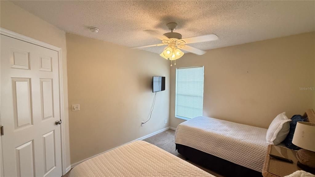 For Sale: $460,000 (4 beds, 3 baths, 1975 Square Feet)