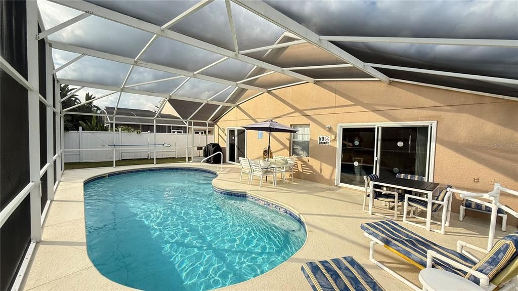 For Sale: $460,000 (4 beds, 3 baths, 1975 Square Feet)