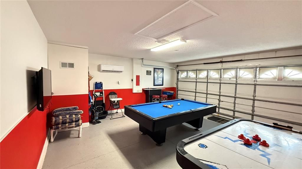 For Sale: $460,000 (4 beds, 3 baths, 1975 Square Feet)