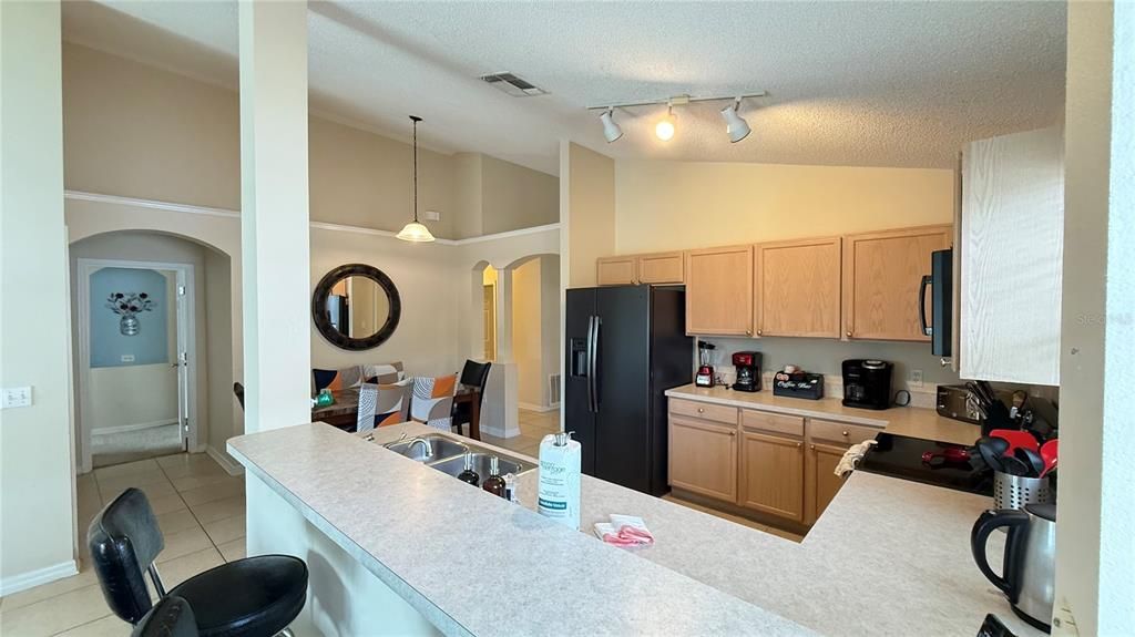 For Sale: $460,000 (4 beds, 3 baths, 1975 Square Feet)