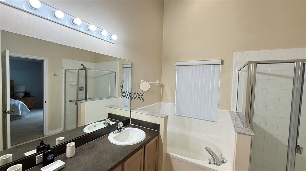 For Sale: $460,000 (4 beds, 3 baths, 1975 Square Feet)