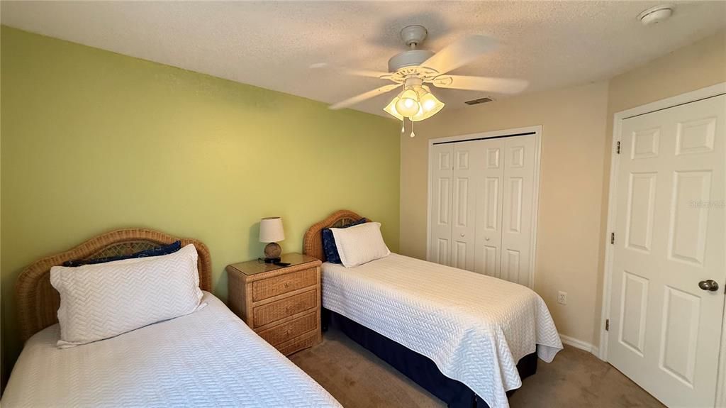 For Sale: $460,000 (4 beds, 3 baths, 1975 Square Feet)