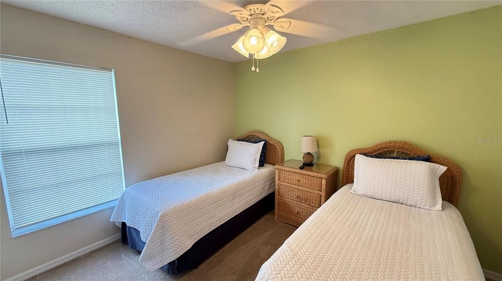 For Sale: $460,000 (4 beds, 3 baths, 1975 Square Feet)