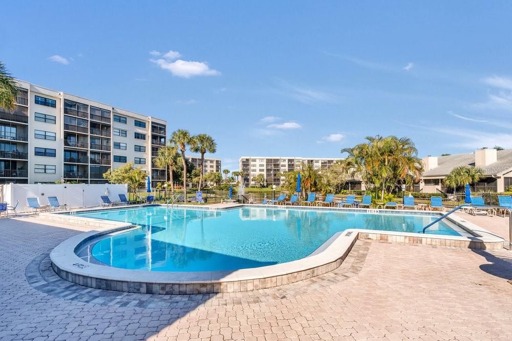 For Sale: $399,000 (2 beds, 2 baths, 1250 Square Feet)