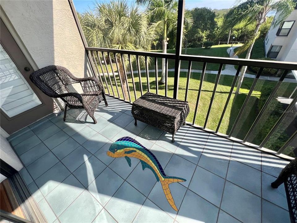 For Sale: $399,000 (2 beds, 2 baths, 1250 Square Feet)