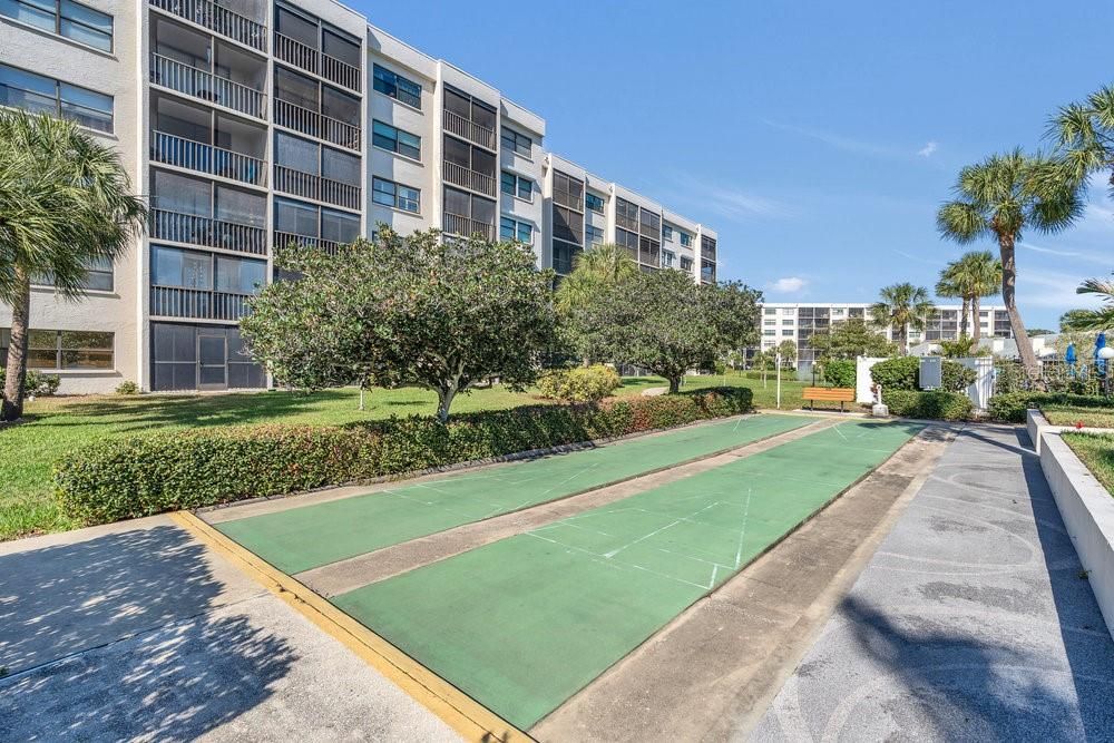 For Sale: $399,000 (2 beds, 2 baths, 1250 Square Feet)