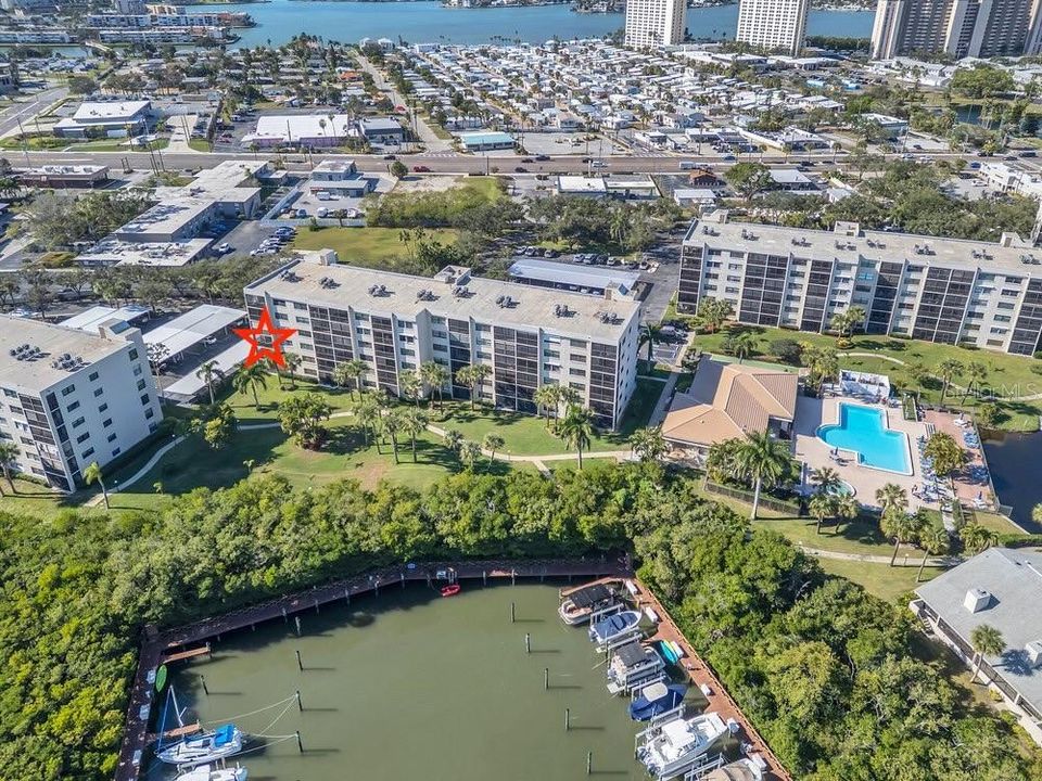 For Sale: $399,000 (2 beds, 2 baths, 1250 Square Feet)